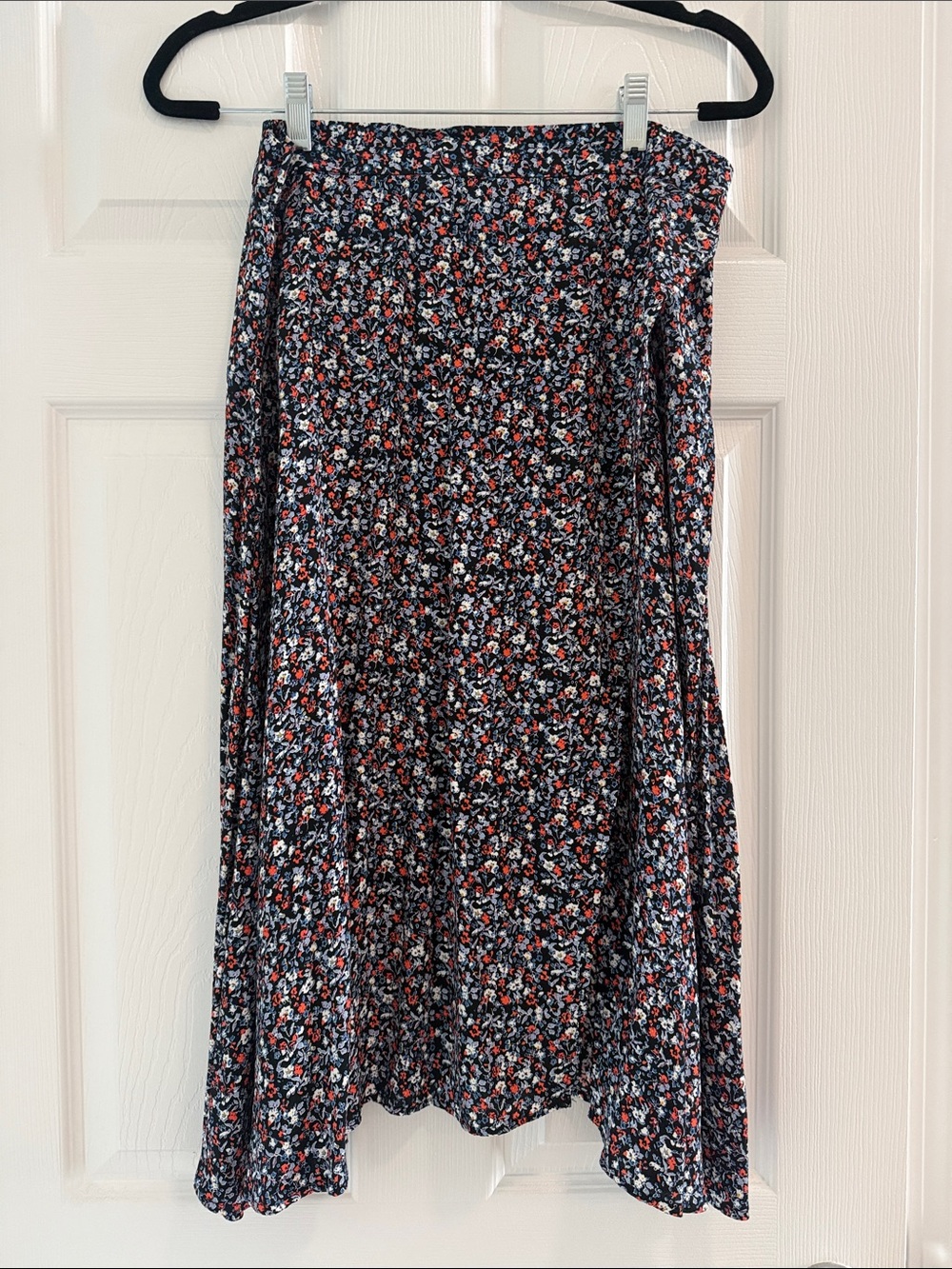 GAP Black Midi Skirt with Red & White Floral Pattern